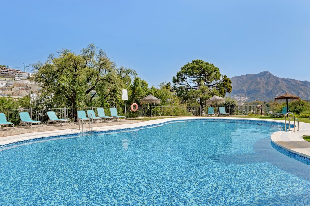 FOR SALE 🇪🇸🇬🇧 – Luxury 3-Bedroom Penthouse with Panoramic Sea Views | La Quinta, Benahavís 🇪🇸