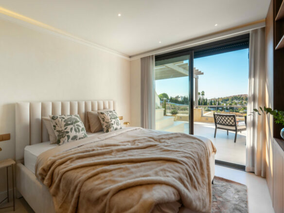 For sale 🌅 Stunning Modern Apartment with Panoramic Sea Views – La Cerquilla, Nueva Andalucía