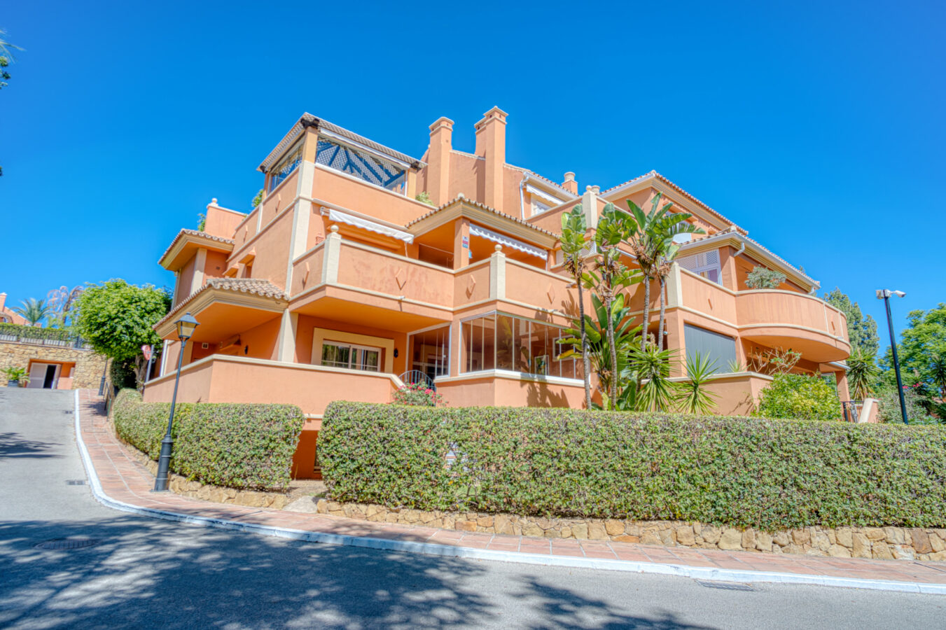 2a6013d1-2724-41d4-998b-9a7c26bd9b6d 🌅 Beautiful South-Facing Duplex Penthouse with Stunning Sea Views – Andalucía Alta, Nueva Andalucía 🌴