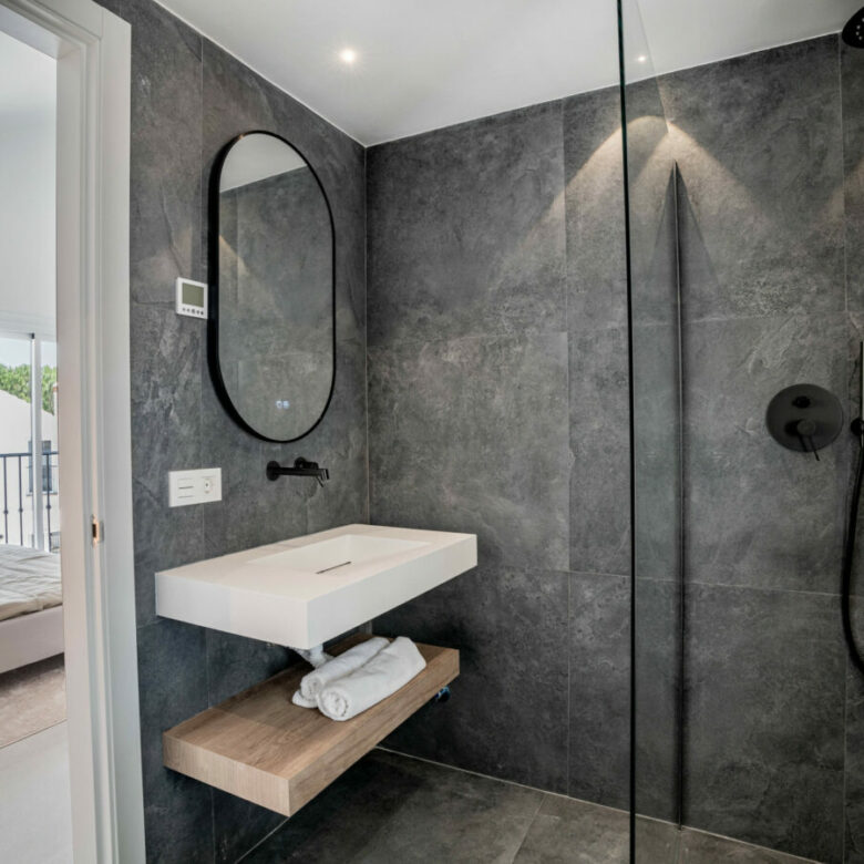 For Sale: Stunning 3-Bedroom Duplex in Aloha 🏡☀️