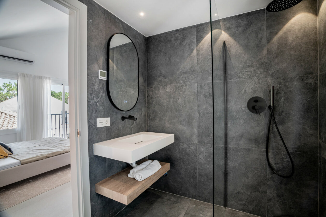 For Sale: Stunning 3-Bedroom Duplex in Aloha 🏡☀️