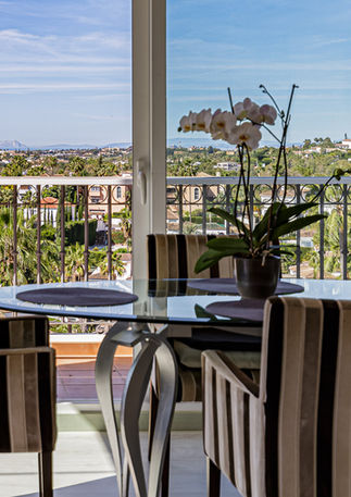 FOR SALE – 2-Bedroom Penthouse with Panoramic Views 🌅🏖️ Las Tortugas Nueva Andalucia