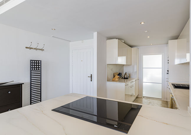 FOR SALE – 2-Bedroom Penthouse with Panoramic Views 🌅🏖️ Las Tortugas Nueva Andalucia