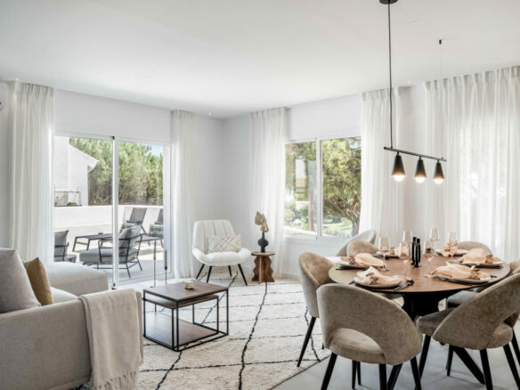 For Sale: Stunning 3-Bedroom Duplex in Aloha 🏡☀️