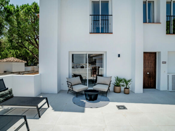 For Sale: Stunning 3-Bedroom Duplex in Aloha 🏡☀️