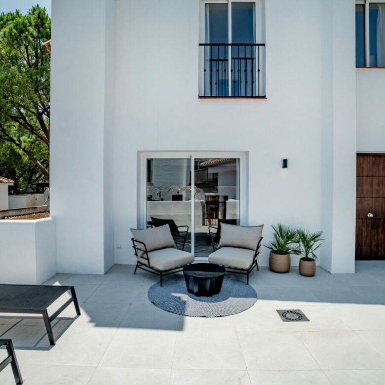 For Sale: Stunning 3-Bedroom Duplex in Aloha 🏡☀️