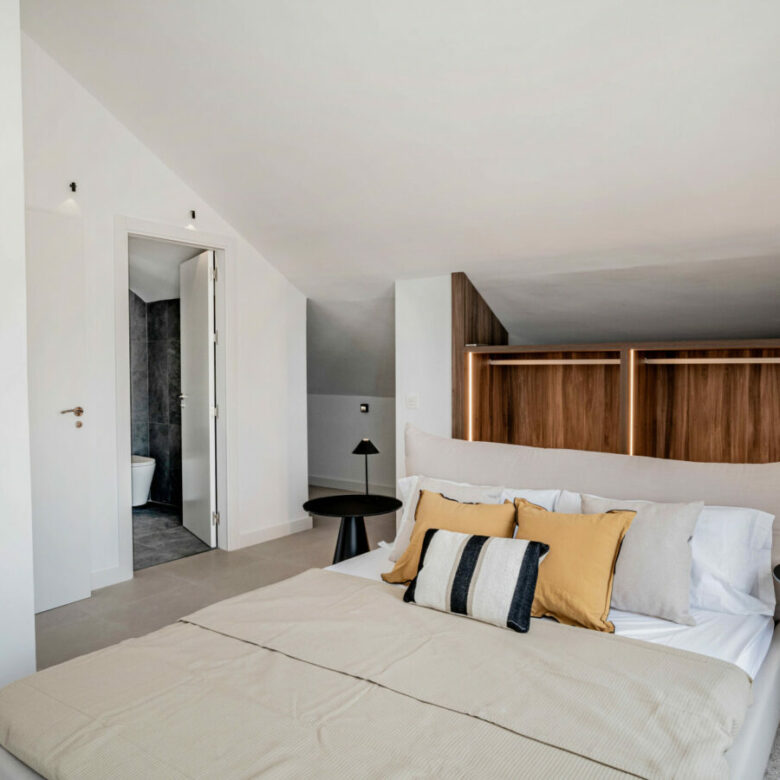 For Sale: Stunning 3-Bedroom Duplex in Aloha 🏡☀️