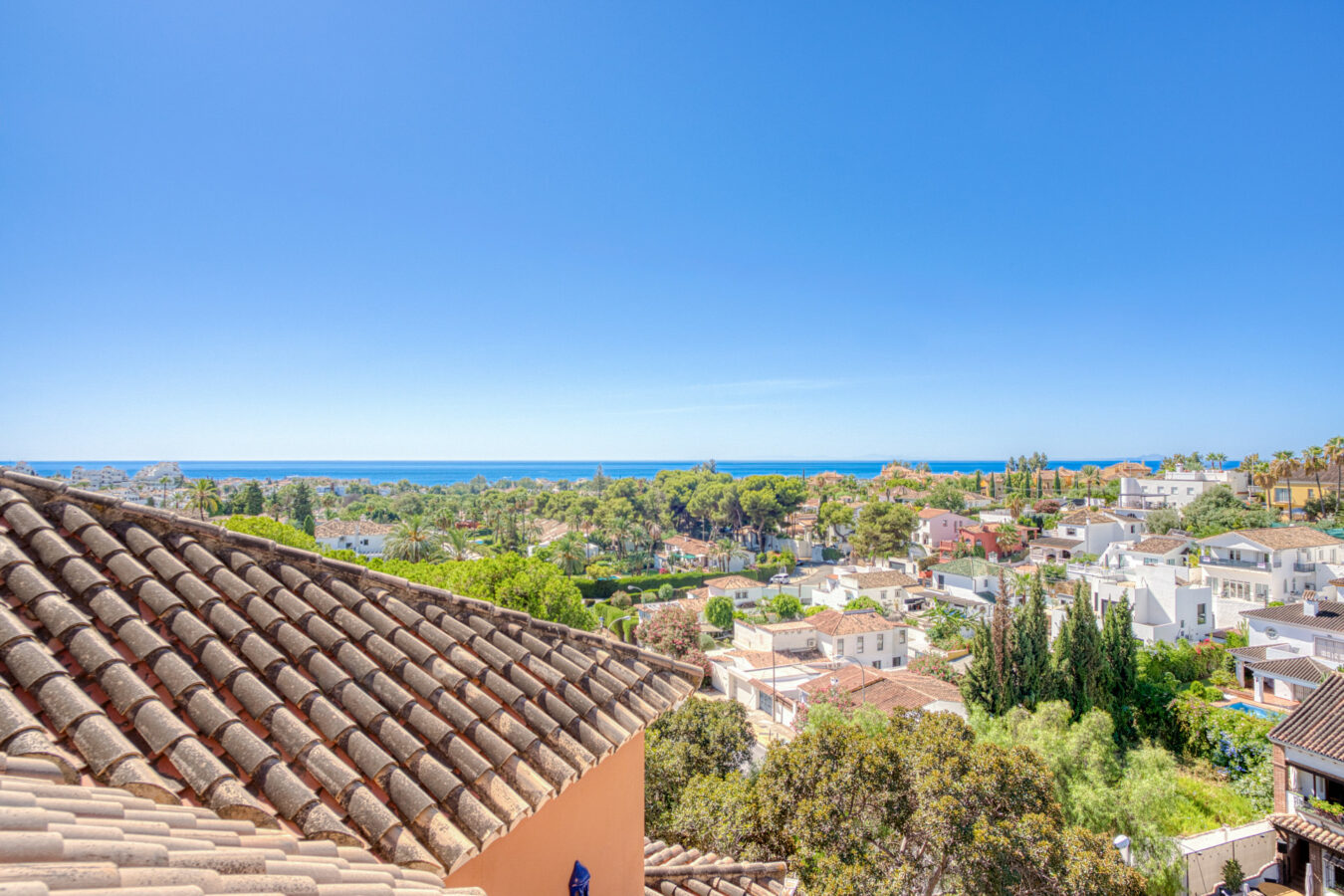 5cc45fb4-9d73-493a-af9f-ed9e6c6dc90e 🌅 Beautiful South-Facing Duplex Penthouse with Stunning Sea Views – Andalucía Alta, Nueva Andalucía 🌴