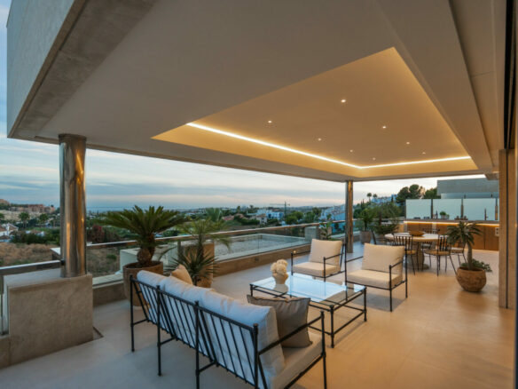 For sale 🌅 Stunning Modern Apartment with Panoramic Sea Views – La Cerquilla, Nueva Andalucía