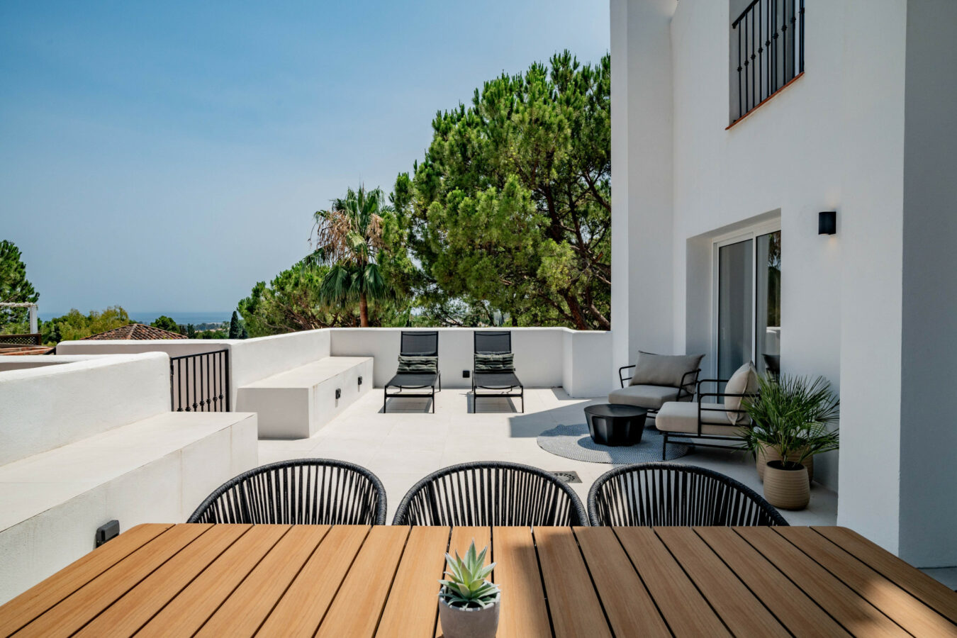 For Sale: Stunning 3-Bedroom Duplex in Aloha 🏡☀️
