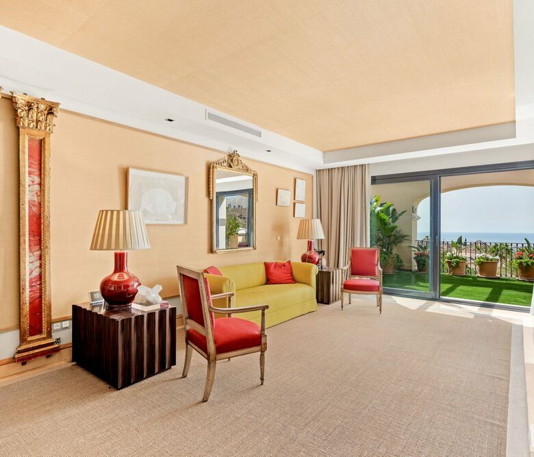 FOR SALE 🇪🇸🇬🇧 – Luxury 3-Bedroom Penthouse with Panoramic Sea Views | La Quinta, Benahavís 🇪🇸
