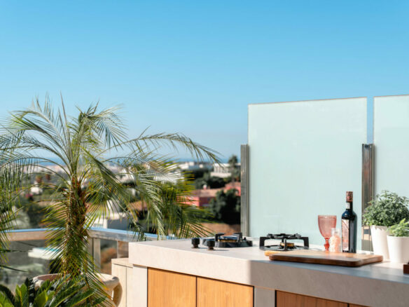 For sale 🌅 Stunning Modern Apartment with Panoramic Sea Views – La Cerquilla, Nueva Andalucía