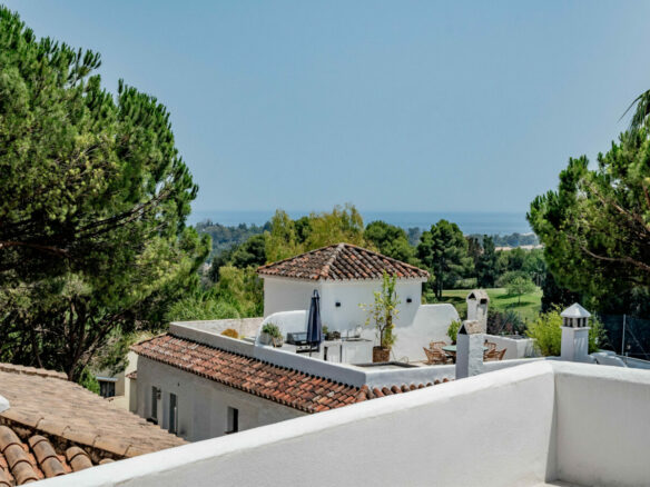 For Sale: Stunning 3-Bedroom Duplex in Aloha 🏡☀️