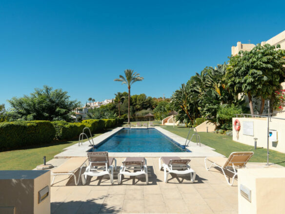 For sale 🌅 Stunning Modern Apartment with Panoramic Sea Views – La Cerquilla, Nueva Andalucía