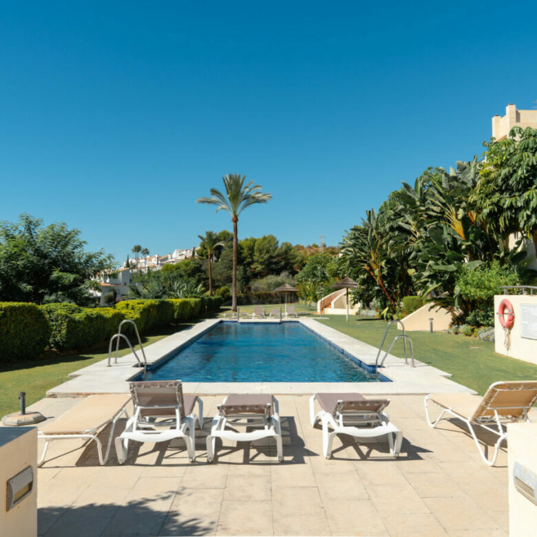 For sale 🌅 Stunning Modern Apartment with Panoramic Sea Views – La Cerquilla, Nueva Andalucía