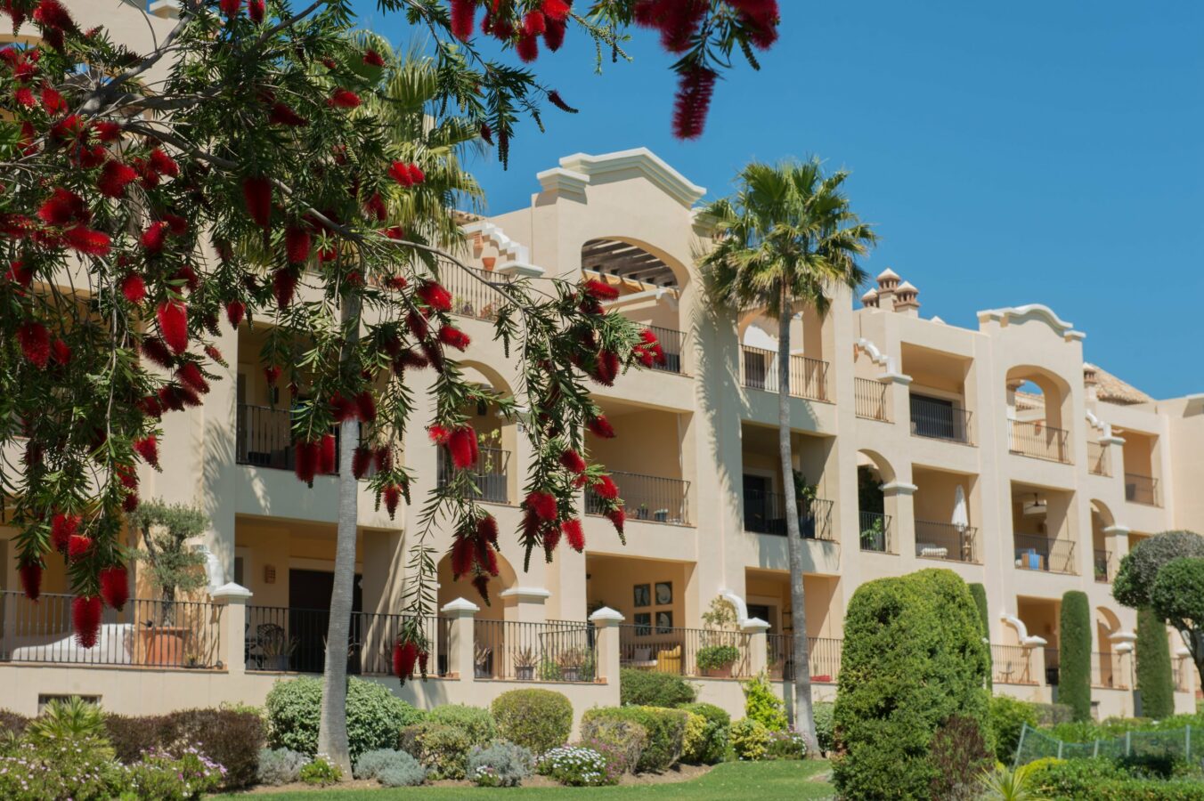 FOR SALE 🇪🇸🇬🇧 – Luxury 3-Bedroom Penthouse with Panoramic Sea Views | La Quinta, Benahavís 🇪🇸