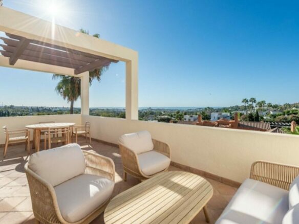 For sale 🌟 Middle Floor Apartment | Les Belvederes, Nueva Andalucía