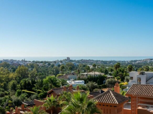 For sale 🌟 Middle Floor Apartment | Les Belvederes, Nueva Andalucía