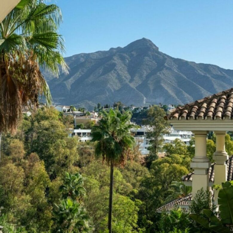 For sale 🌟 Middle Floor Apartment | Les Belvederes, Nueva Andalucía