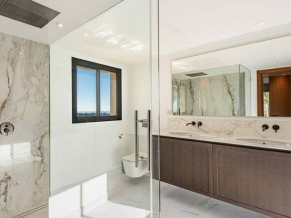 For sale 🌟 Middle Floor Apartment | Les Belvederes, Nueva Andalucía
