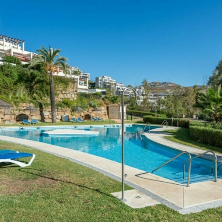For sale 🌟 Middle Floor Apartment | Les Belvederes, Nueva Andalucía