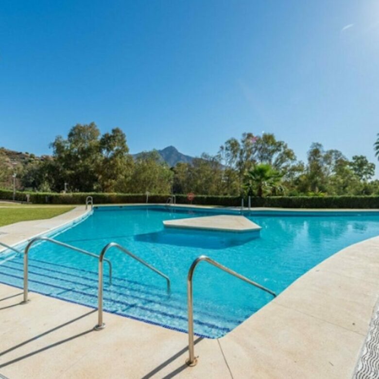 For sale 🌟 Middle Floor Apartment | Les Belvederes, Nueva Andalucía