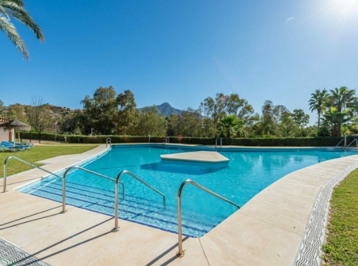 for-sale–middle-floor-apartment-les-belvederes-nueva-andalucia 2025-10-18 at 10.15.01 For sale 🌟 Middle Floor Apartment | Les Belvederes, Nueva Andalucía