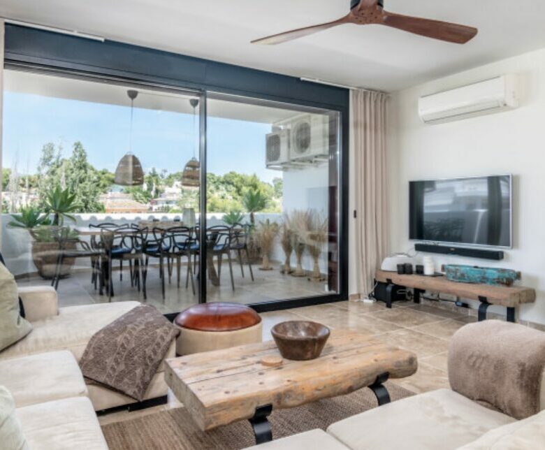 For Sale: Renovated 3-Bedroom Duplex Penthouse in La Maestranza 🌟🏡