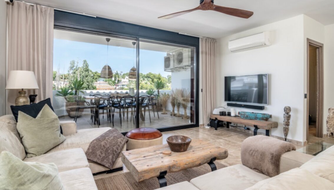 For Sale: Renovated 3-Bedroom Duplex Penthouse in La Maestranza 🌟🏡