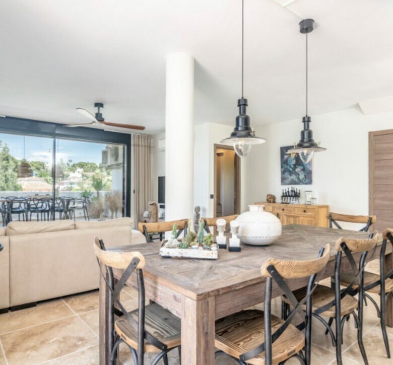 For Sale: Renovated 3-Bedroom Duplex Penthouse in La Maestranza 🌟🏡