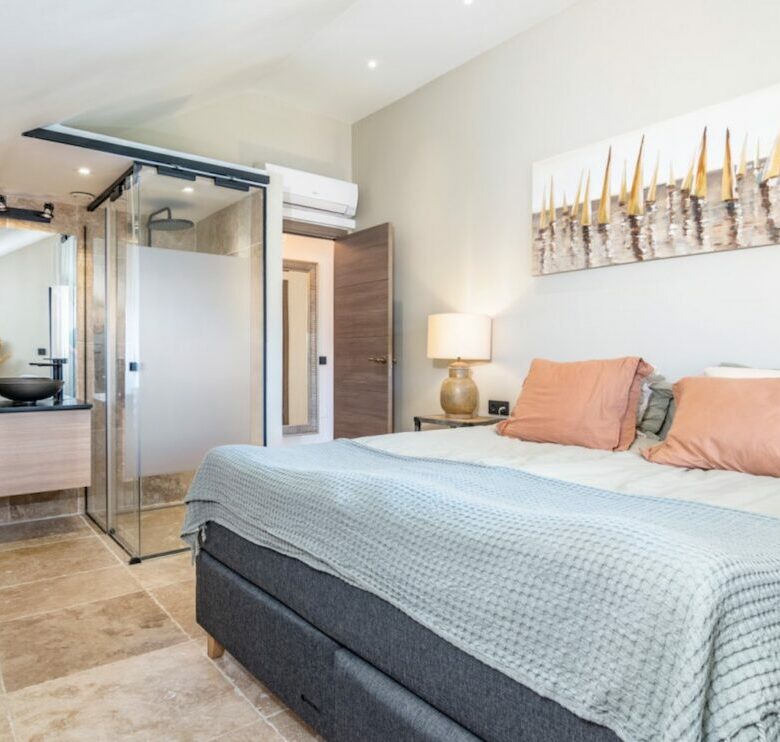 For Sale: Renovated 3-Bedroom Duplex Penthouse in La Maestranza 🌟🏡