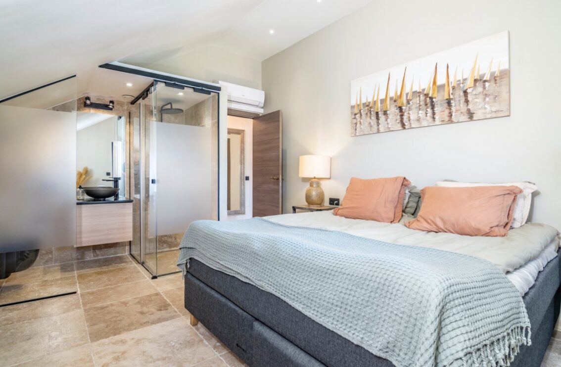 For Sale: Renovated 3-Bedroom Duplex Penthouse in La Maestranza 🌟🏡