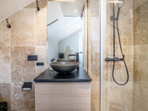 For Sale: Renovated 3-Bedroom Duplex Penthouse in La Maestranza 🌟🏡