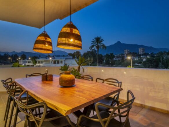 For Sale: Renovated 3-Bedroom Duplex Penthouse in La Maestranza 🌟🏡