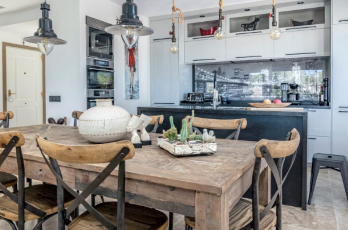 For Sale: Renovated 3-Bedroom Duplex Penthouse in La Maestranza 🌟🏡