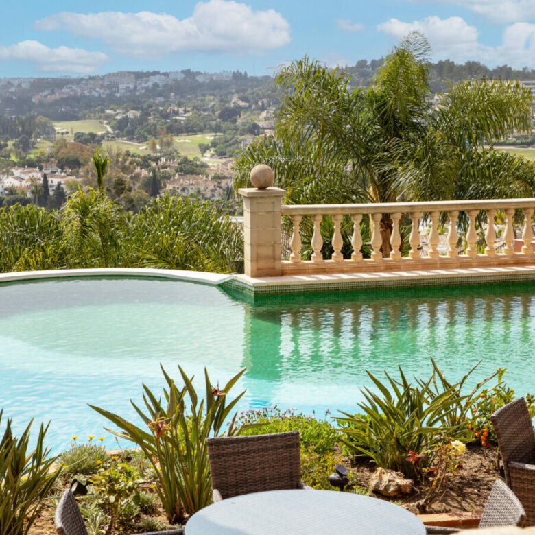🇪🇸 For Sale  3-Bedroom Turnkey Penthouse in Nueva Andalucía, Marbella 🇪🇸