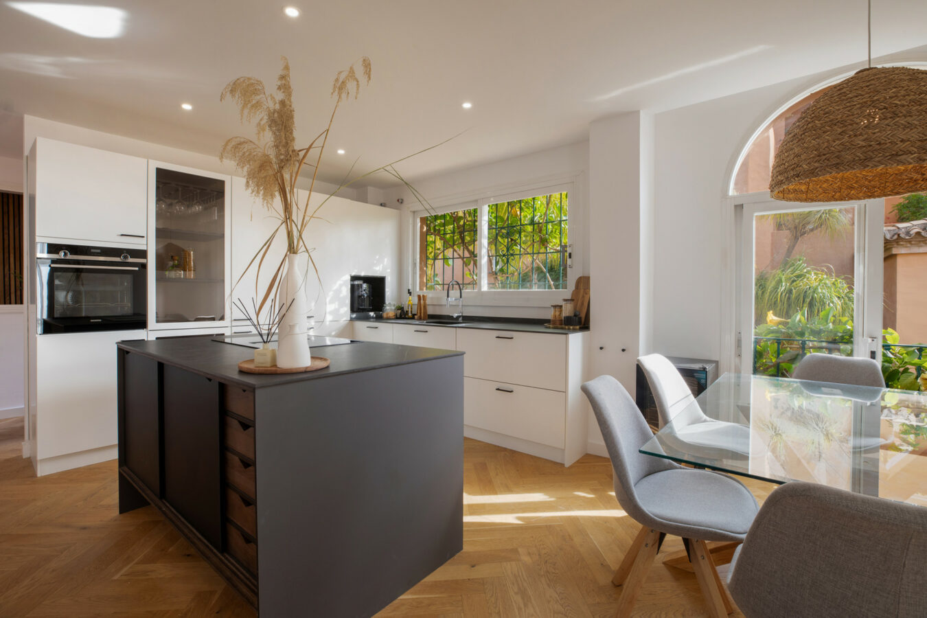 🇪🇸 For Sale  3-Bedroom Turnkey Penthouse in Nueva Andalucía, Marbella 🇪🇸