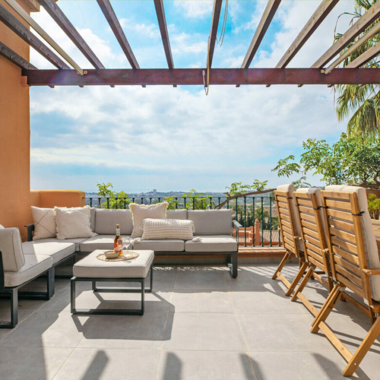 🇪🇸 For Sale  3-Bedroom Turnkey Penthouse in Nueva Andalucía, Marbella 🇪🇸