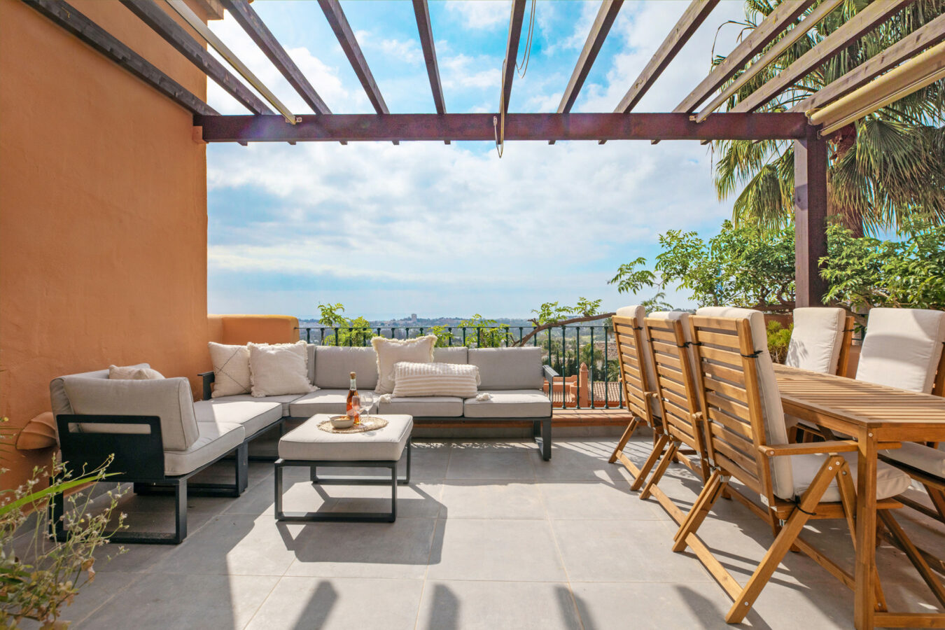🇪🇸 For Sale  3-Bedroom Turnkey Penthouse in Nueva Andalucía, Marbella 🇪🇸