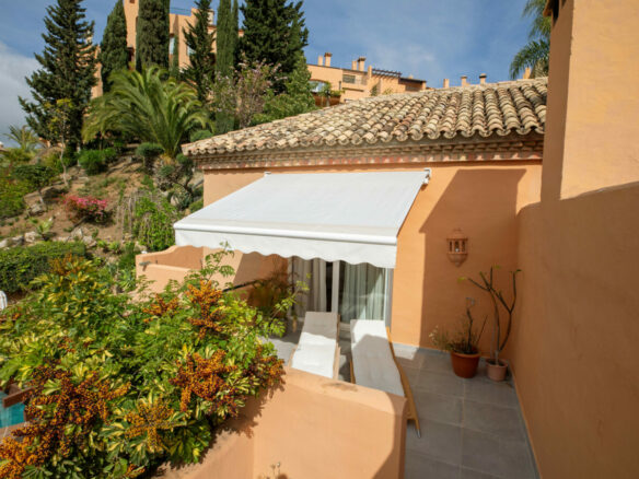 🇪🇸 For Sale  3-Bedroom Turnkey Penthouse in Nueva Andalucía, Marbella 🇪🇸