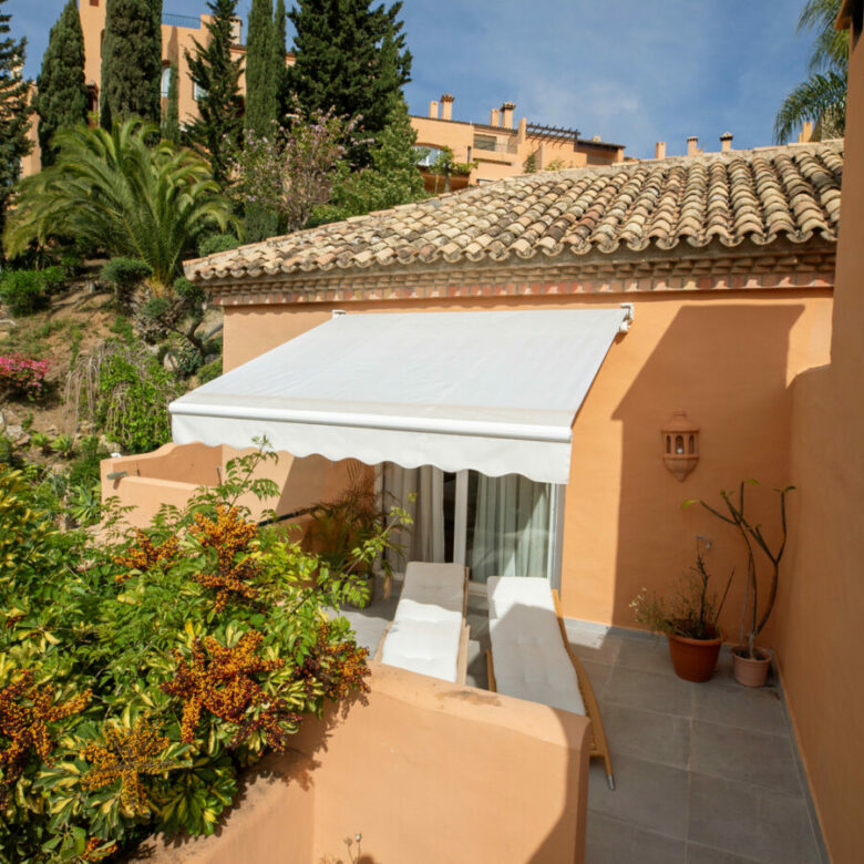 🇪🇸 For Sale  3-Bedroom Turnkey Penthouse in Nueva Andalucía, Marbella 🇪🇸