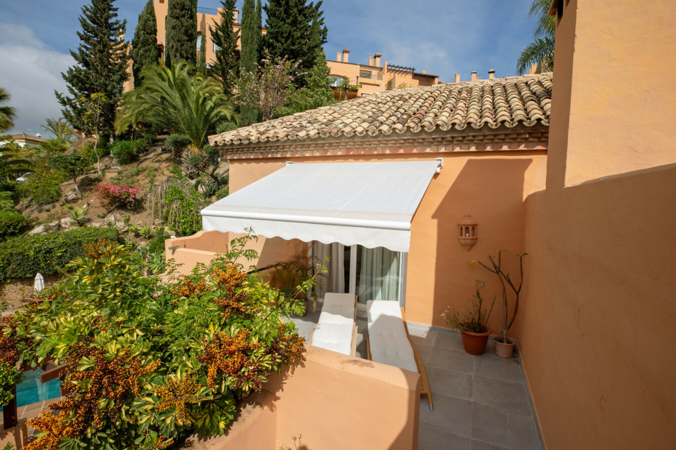 🇪🇸 For Sale  3-Bedroom Turnkey Penthouse in Nueva Andalucía, Marbella 🇪🇸