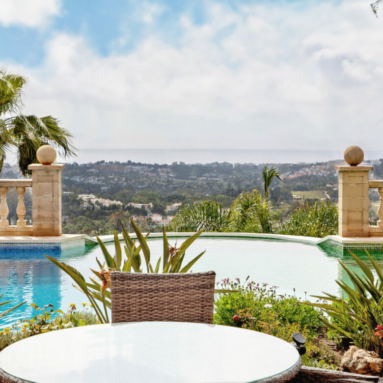 🇪🇸 For Sale  3-Bedroom Turnkey Penthouse in Nueva Andalucía, Marbella 🇪🇸