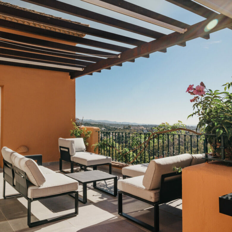 🇪🇸 For Sale  3-Bedroom Turnkey Penthouse in Nueva Andalucía, Marbella 🇪🇸