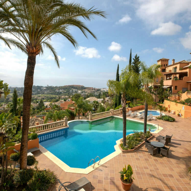🇪🇸 For Sale  3-Bedroom Turnkey Penthouse in Nueva Andalucía, Marbella 🇪🇸
