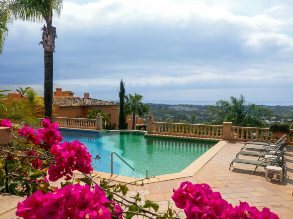 🇪🇸 For Sale  3-Bedroom Turnkey Penthouse in Nueva Andalucía, Marbella 🇪🇸