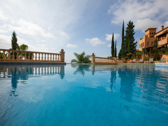 🇪🇸 For Sale  3-Bedroom Turnkey Penthouse in Nueva Andalucía, Marbella 🇪🇸