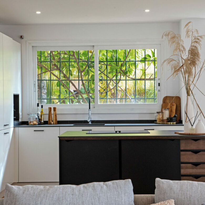 🇪🇸 For Sale  3-Bedroom Turnkey Penthouse in Nueva Andalucía, Marbella 🇪🇸