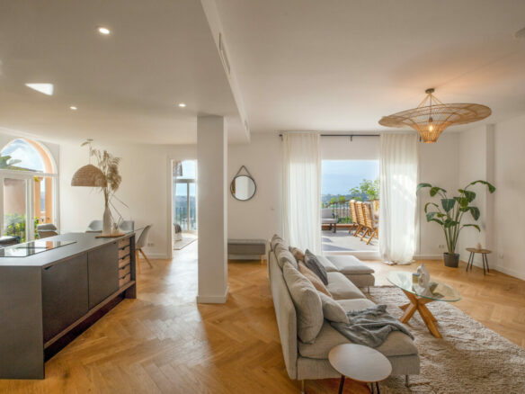 🇪🇸 For Sale  3-Bedroom Turnkey Penthouse in Nueva Andalucía, Marbella 🇪🇸