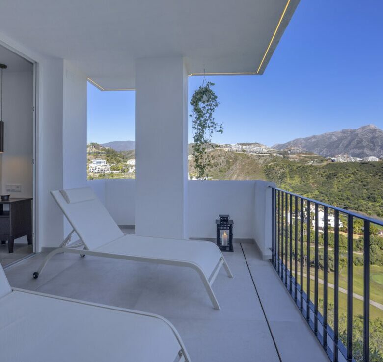 For sale 🌟 Turneky 3B Apartment with Sunny Terrace – Benahavís 🌿